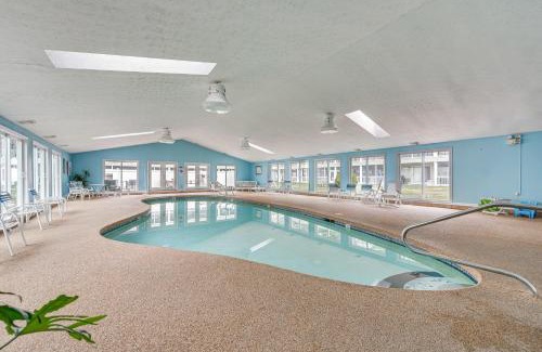 Wells Apartamento | 2 Mi to Drakes Island Beach Condo with Indoor Pool!