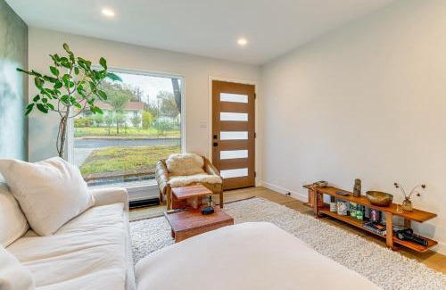 Rosewood Casa | 2 Mi to Dtwn Austin Getaway with Natural Pool