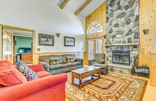 Bear Park Casa | 2 Mi to Dtwn Cloudcroft Home with Furnished Deck