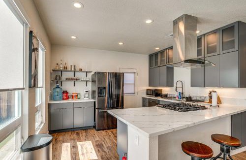 Sacramento Casa | 2 Mi to Dtwn Home with Private Pool in Sacramento