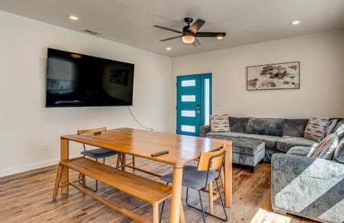 Sacramento Casa | 2 Mi to Dtwn Home with Private Pool in Sacramento