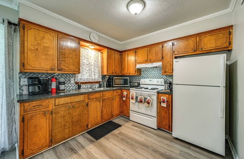 Greenville Casa | < 2 Mi to ECU & Medical District: Retreat w/Patio