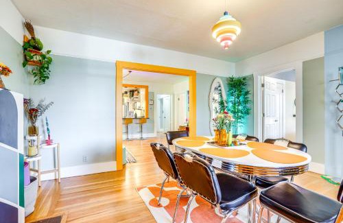 New Era Park Casa | 2 Mi to Golden 1 Center Historic Home with Deck!