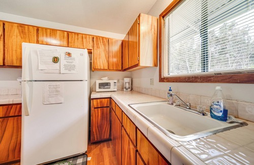 Volcano Casa | 2 Mi to Hawaii Volcanoes Nat'l Park: Tranquil Home