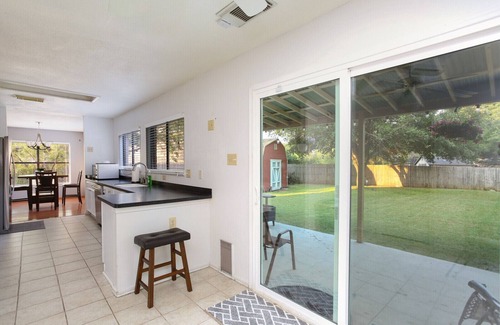 Wetmore Casa | 2 Mi to La Cantera, Six Flags, the RIM - Entire Home