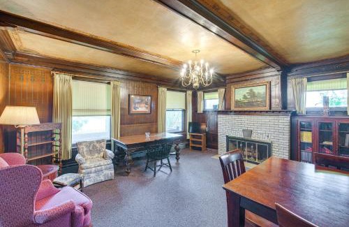Erie Casa | 2 Mi to Lake Erie Spacious Retreat Near Cafes!