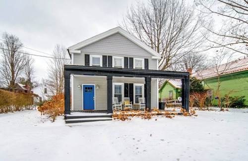 Westfield Casa | 2 Mi to Lake Erie: Westfield Retreat w/ Deck!