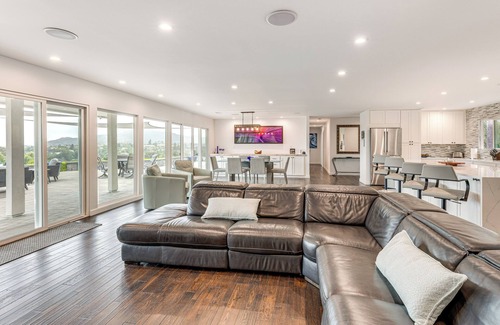 Poway Casa | 2 Mi to Lake Poway: Mtn-View Escape w/ Patio!