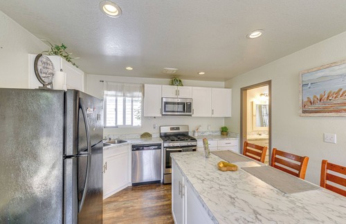 Eureka Casa | 2 Mi to Old Town: House w/ Grill in Eureka!