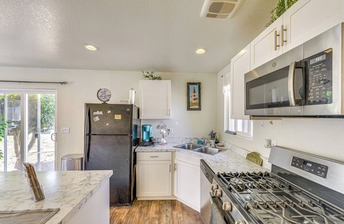 Eureka Casa | 2 Mi to Old Town: House w/ Grill in Eureka!