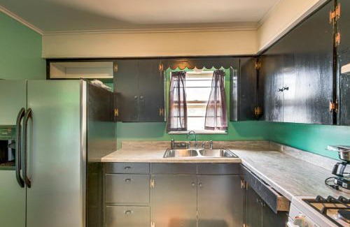 Borger Casa | 2 Mi to Phillips 66 Refinery Home with Yard