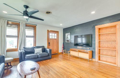 Galveston Casa | 2 Mi to Pleasure Pier Pet-Friendly Gem with Yard