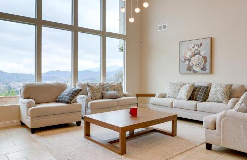 Westlake Village Casa | 2 Mi to Promenade at Westlake Mtn-View Haven!