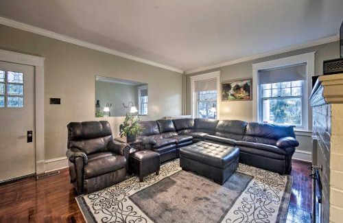 Reading Casa | 2 Mi to Reading Pagoda Spacious Home with Deck!