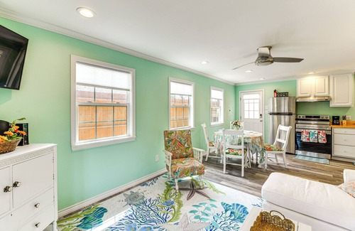 Rockport Cabaña | 2 Mi to Rockport Beach: Cozy Hideaway!