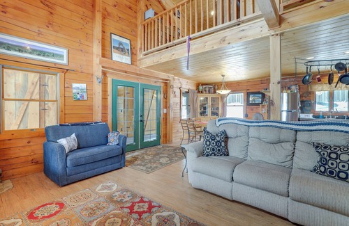 Casper Mountain Cabina | 2 Mi to Skiing: Casper Cabin w/ Mtn Views!