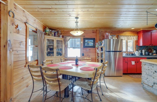 Casper Mountain Cabina | 2 Mi to Skiing: Casper Cabin w/ Mtn Views!