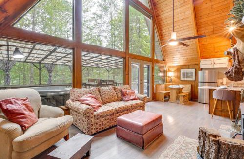Townsend Casa | 2 Mi to Smoky Mtns Natl Park! Hot Tub Hideaway
