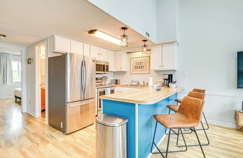 Surfside Beach Casa | 2 Mi to Surfside Beach: Coastal Escape w/ Balcony!