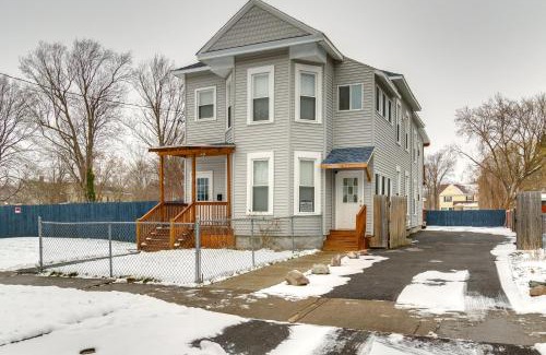 Westside Apartamento | 2 Mi to Syracuse University Apt with Fire Pit