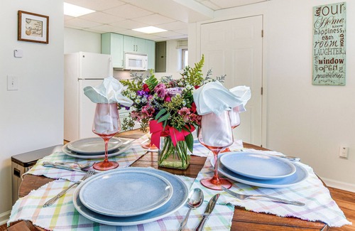 Toccoa Apartamento | 2 Mi to Toccoa Falls: Cozy Getaway w/ Fire Pit!