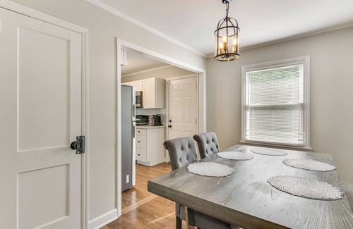 Biddleville Casa | < 2 Mi to Uptown Charlotte: Home w/ Large Yard!