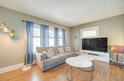 Old Brooklyn Apartamento | 2 Mi to Zoo Charming Apt with Balcony in Cleveland