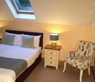 Kenmare Cama Y Desayuno | 2 Mile Lodge