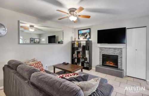 South Lamar Apartamento | 2 Miles to DT Updated Pet-Friendly Home for Four