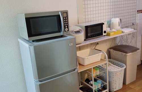 Naniwa Casa | 3 minutos de la estación, 2/3 minutos a Namba / Shinsaibashi, 2 casas independientes, máximo 18 personas