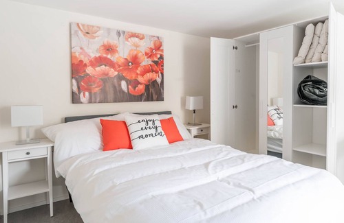 St. Gallen Apartamento | 2 min to the citycenter | orange deluxe apartement