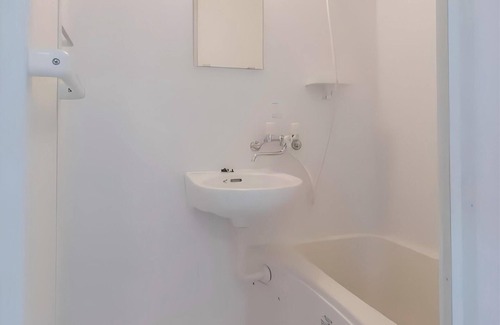 Toshima Apartamento | 2 - min to Yomachi. Cost - eff fam rm, 3 - pax. Conv, good eats & shops. Rm 301.