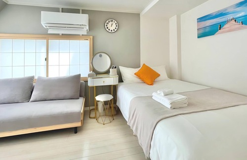 Toshima Apartamento | 2 - min to Yomachi. Cost - eff fam rm, 3 - pax. Conv, good eats & shops. Rm 301.