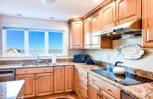 East Orleans Casa | 2 Min Walk to Private Beach & Boat Launch!