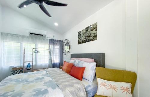 Pantai Tengah Cabina | 2 Mins from Beach Bliss Cabin Langkawi 2PAX
