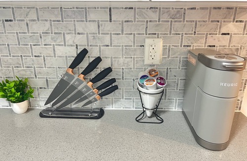Brownsville Apartamento | 2 minutes from Subway! Family-sized apartment with Pets Allowed and FREE Parking