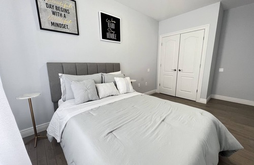 Brownsville Apartamento | 2 minutes from Subway! Family-sized apartment with Pets Allowed and FREE Parking