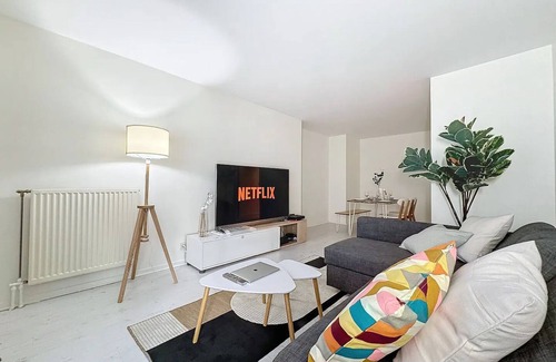 Saint-Denis Apartamento | 2 minutes from the metro! Warm and spacious apartment -Paris- Stade de France