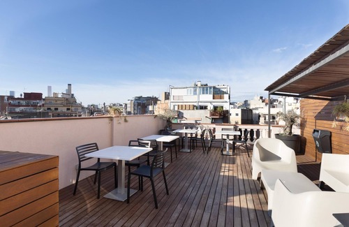 La Sagrada Familia Apartamento | A 2 minutos de la Sagrada Familia con piscina comunitaria