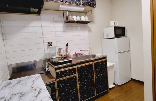 Naniwa Apartamento | 2 minutes to JR Namba, 5 minutes to subway Namba and Shinsaibashi stations.