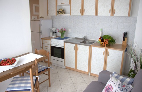 Klenovica Apartamento | 2 minutos de la playa con vistas al mar
