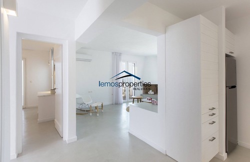 Koundouros Casa | 2 casas modernas con vista al mar y piscina, ideal para 2 familias o amigos