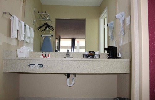 Perry Casa | 2 Non-Smoking 2 Doubles 1st Floor at FairBridge Inn Express Perry, Pets Allowed!