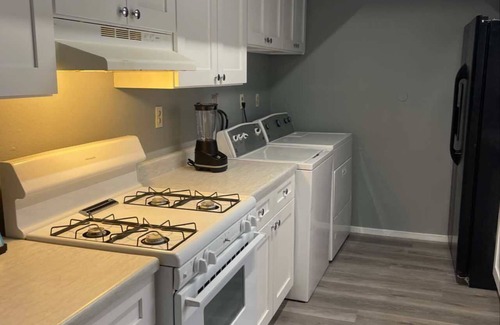 Las Vegas Apartamento | 2 or 3 Bedroom Walk to Strip MGM Casino Shop Club