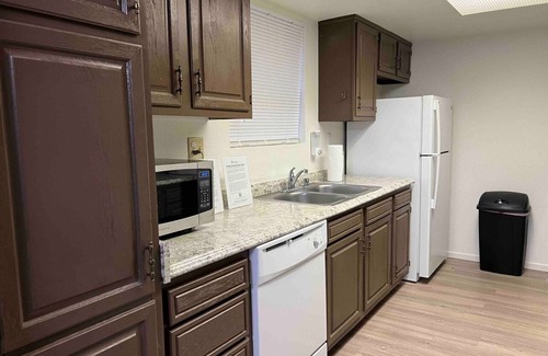 Las Vegas Apartamento | 2 or 3 Beds Walk to Strip MGM Casinos Shops Clubs