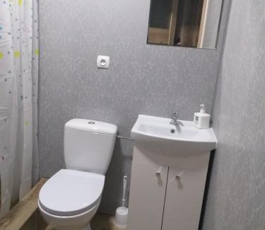 Grodzisk Mazowiecki Apartamento | 2 osobowe kawalerki w domkach FreezerHause Kozery- NoclegiGrodziskPL 792-535-535