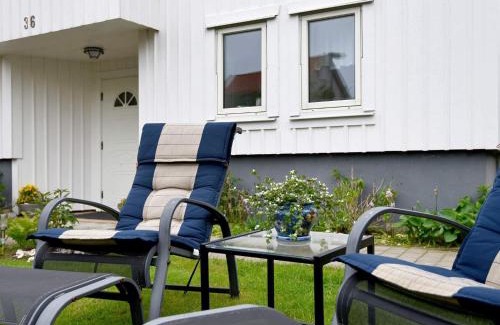 Lysekil Casa | 2 person holiday home in LYSEKIL