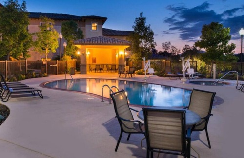 Thousand Oaks Casa | 2 Pet-friendly Accommodations with Kitchenettes! Pool Access, Pets are Welcome!