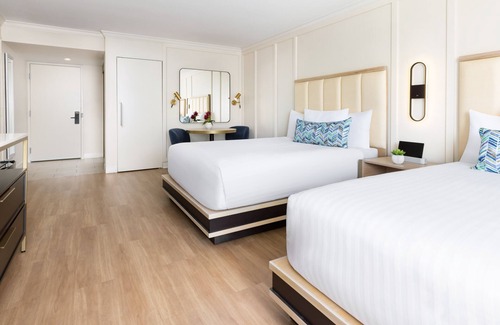 Hidden Hills Hotel | 2 Premium Two Queen, The Anza A Calabasas, Restaurant, Scenic, Near Malibu Creek