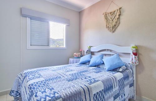 Estufa II Apartamento | 2 Quartos com ar, piscina, sacada Gourmet a 1 km da praia Grande